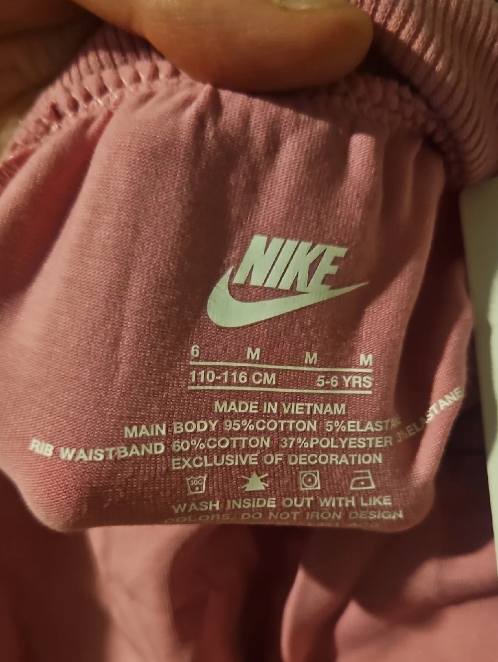 NIKE GIRLS MAGIC FLAMINGO (PINK) SHORTS: NEW WITH TAGS: SIZE 6